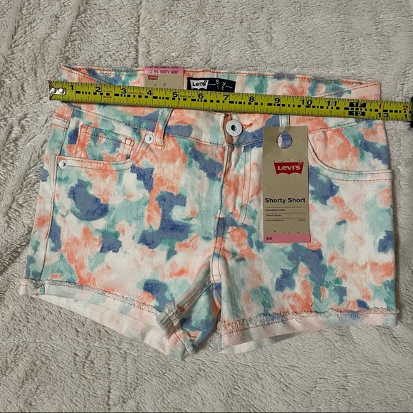NWT Levi Shorty Shorts / Size 12 - Picture 6 of 6
